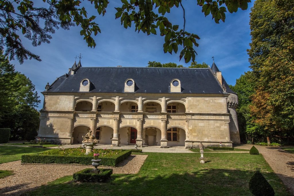 Château Dampierre-sur-Boutonne